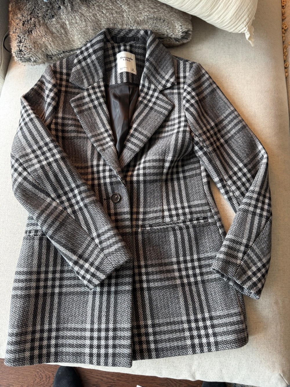 NWT Abercrombie & Fitch Black and Gray Plaid Single-Button WOOL blazer coat